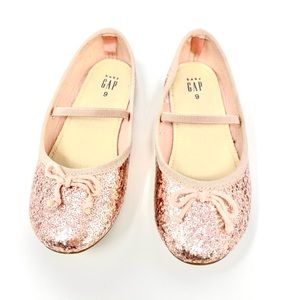 Gap sparkly shiny flats/ shoes / Brand new never worn. Size:9